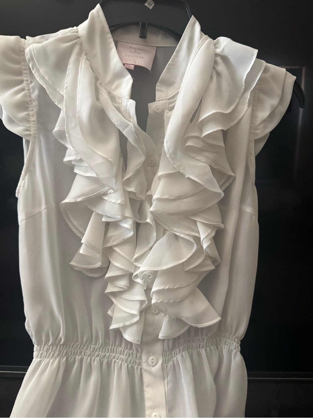 Romeo & Juliet Couture White Ruffle Front Sleeveless Blouse